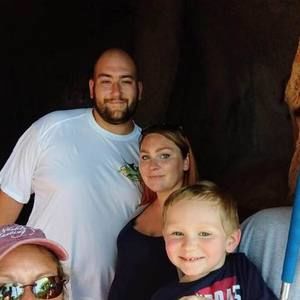 Meet your Posher, Kira